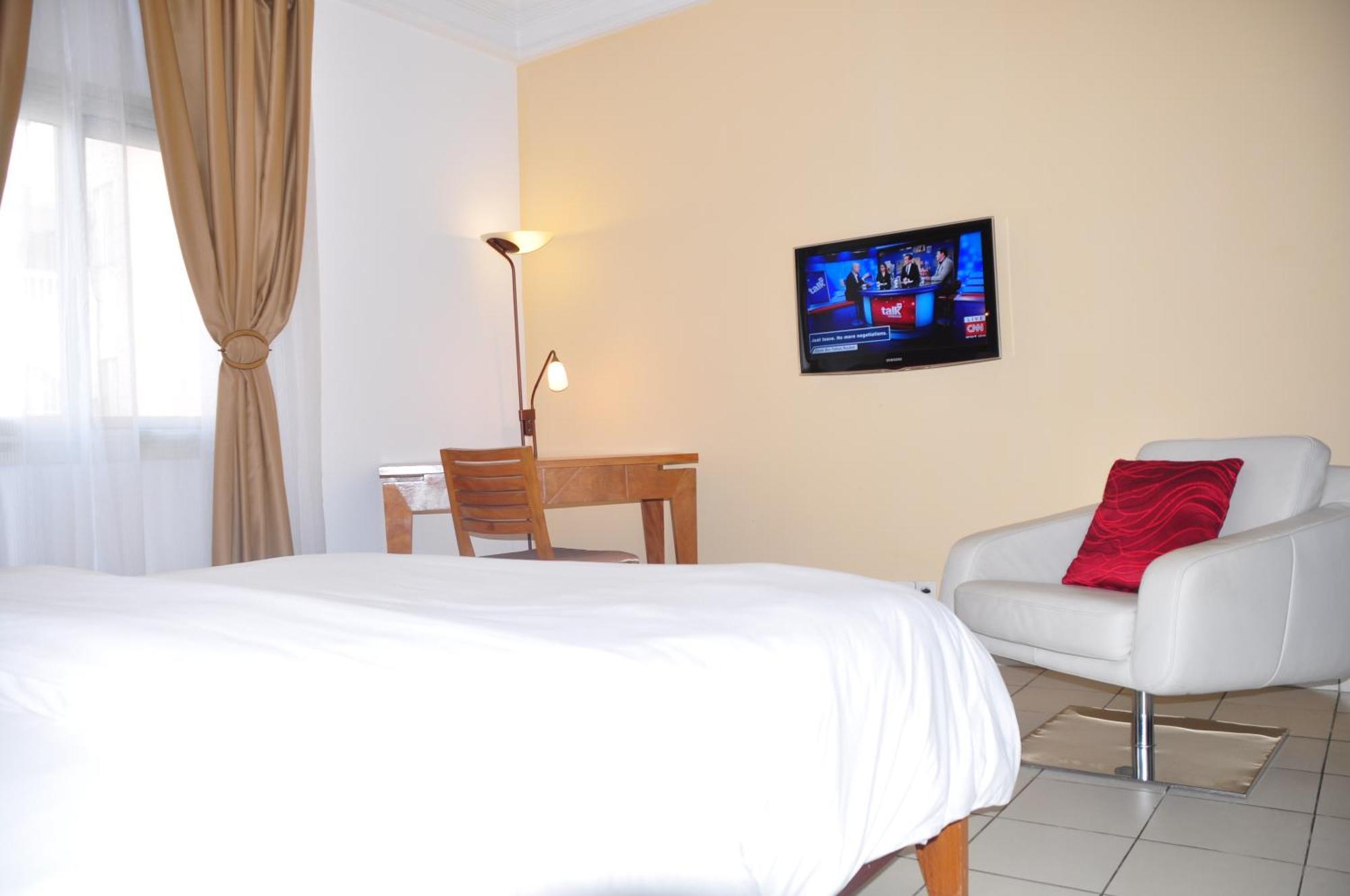 Futuris Hotel Douala Luaran gambar